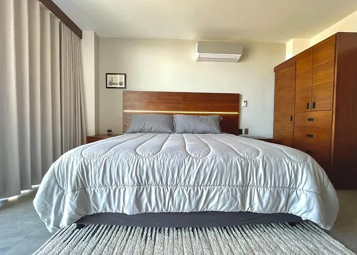 Marea Sabina Luxury Ocean View & Amenities Apartment